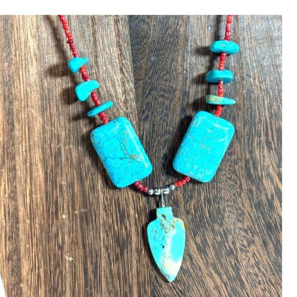 Handcrafted Faux Turquoise & Red Coral Beaded Necklace Arrowhead Pendant 21” - Picture 2 of 6